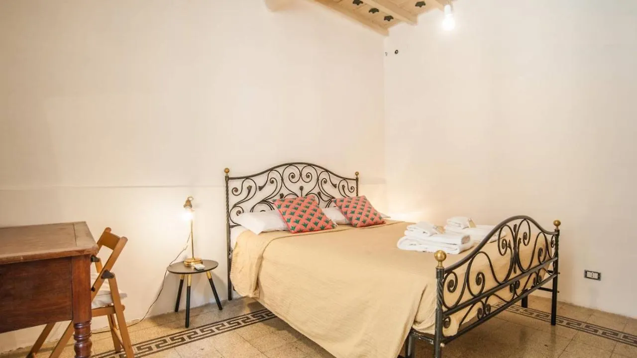 Domus Sant'Elena With Sauna Roma Daire