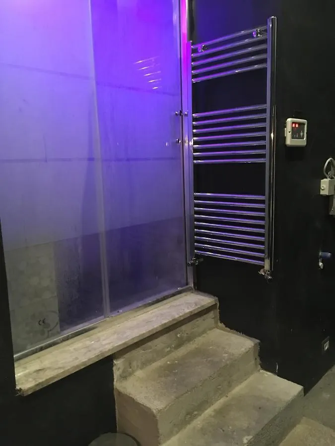 Apartment Domus Sant'Elena With Sauna Rome